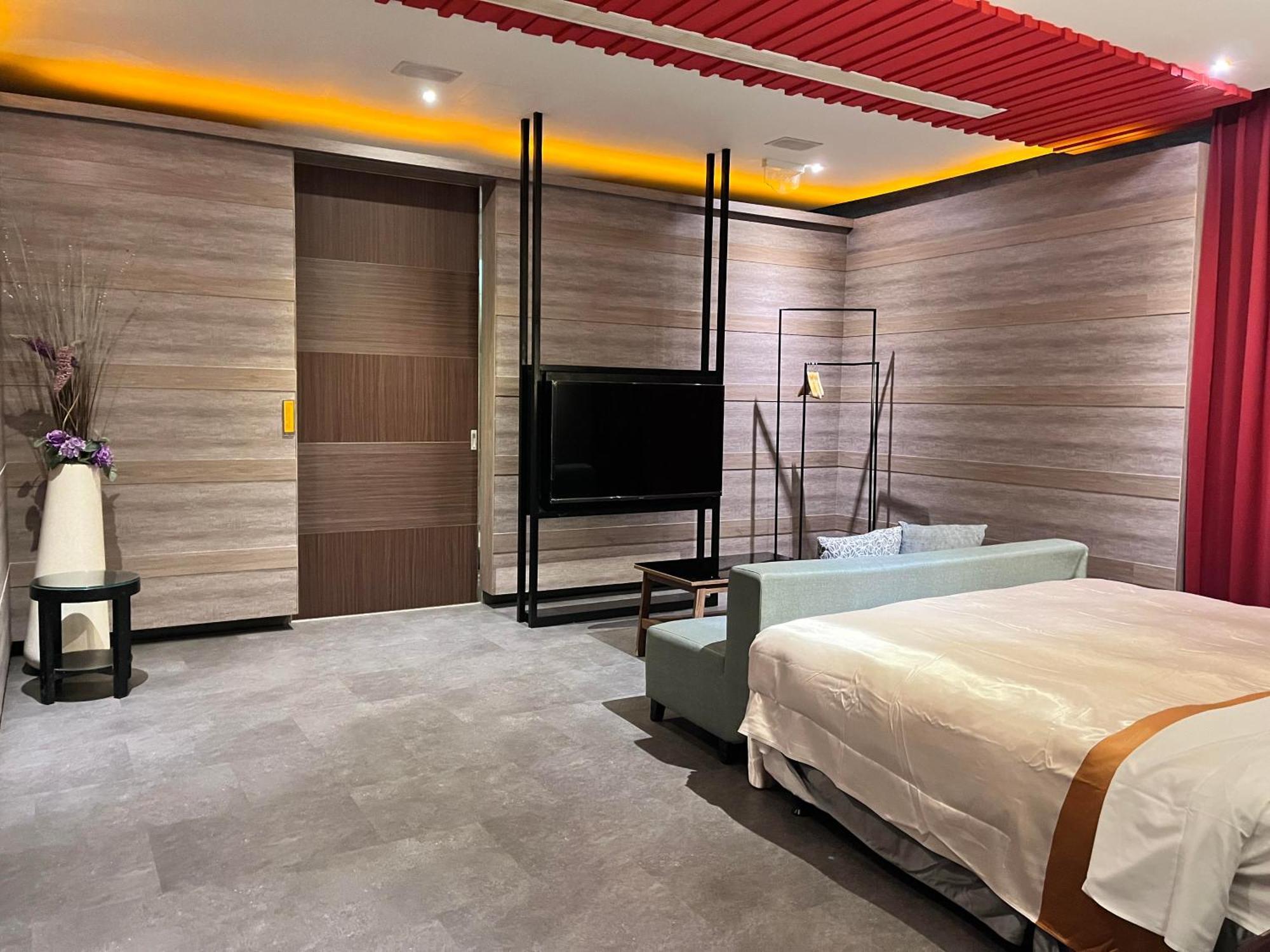 Moonlight Motel Taichung Exterior photo
