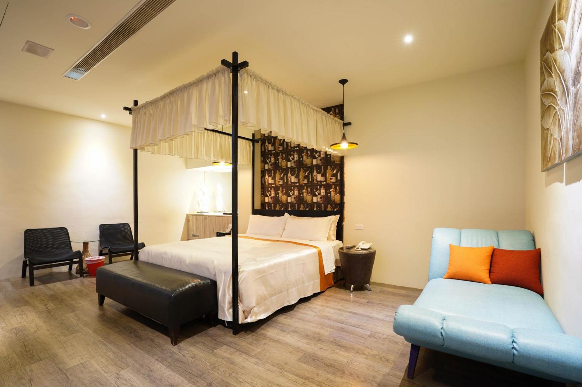 Moonlight Motel Taichung Exterior photo