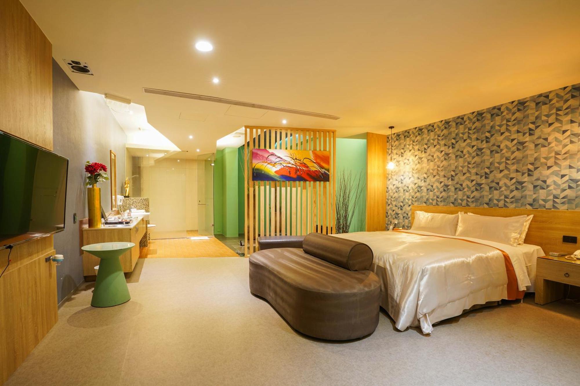 Moonlight Motel Taichung Exterior photo