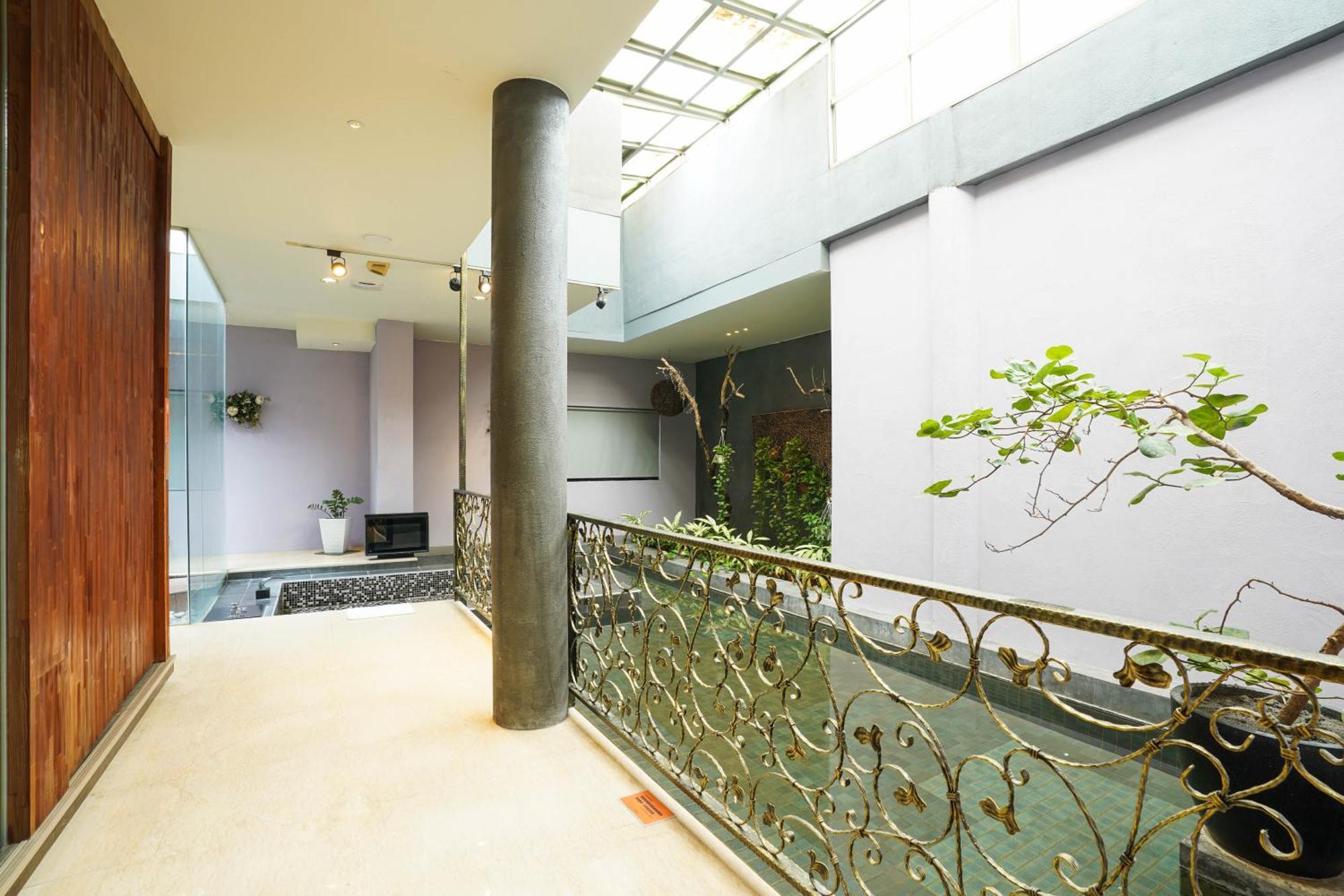 Moonlight Motel Taichung Exterior photo
