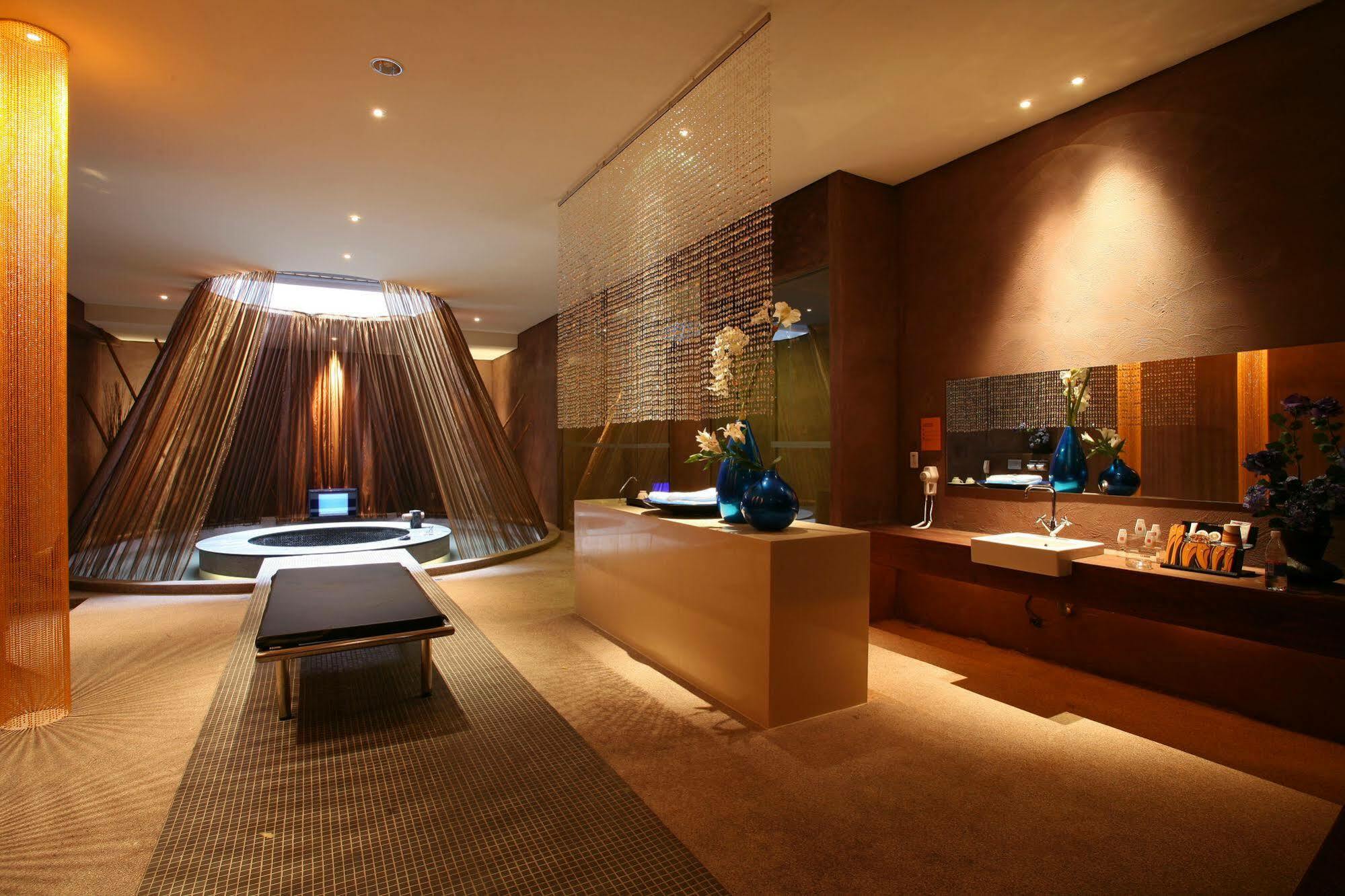 Moonlight Motel Taichung Exterior photo